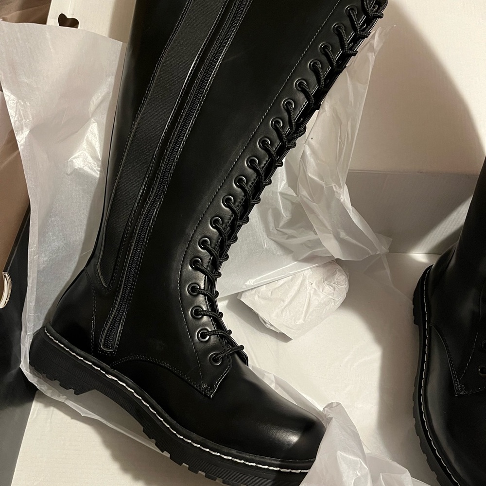 NWT Torrid lace up knee boots